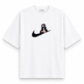 RAVYNN Oversized White T-Shirt – Itachi Uchiha Swoosh Frame Anime Graphic